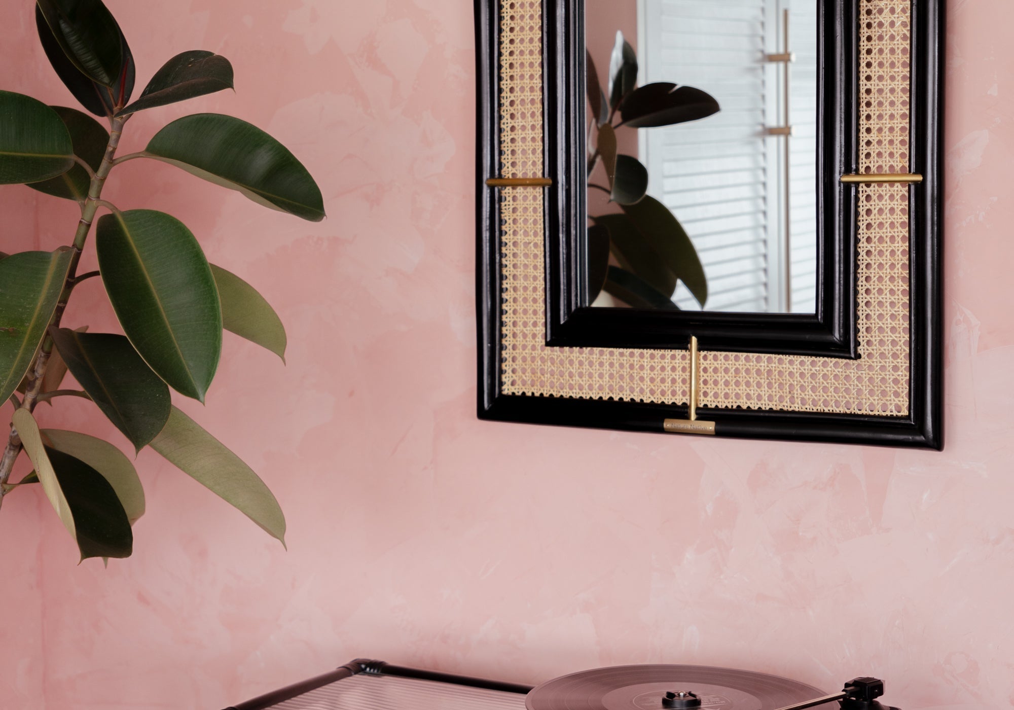 Dreamy Days, Summer Haze: An Ode to Slowing Down at Home with Natural Beauty