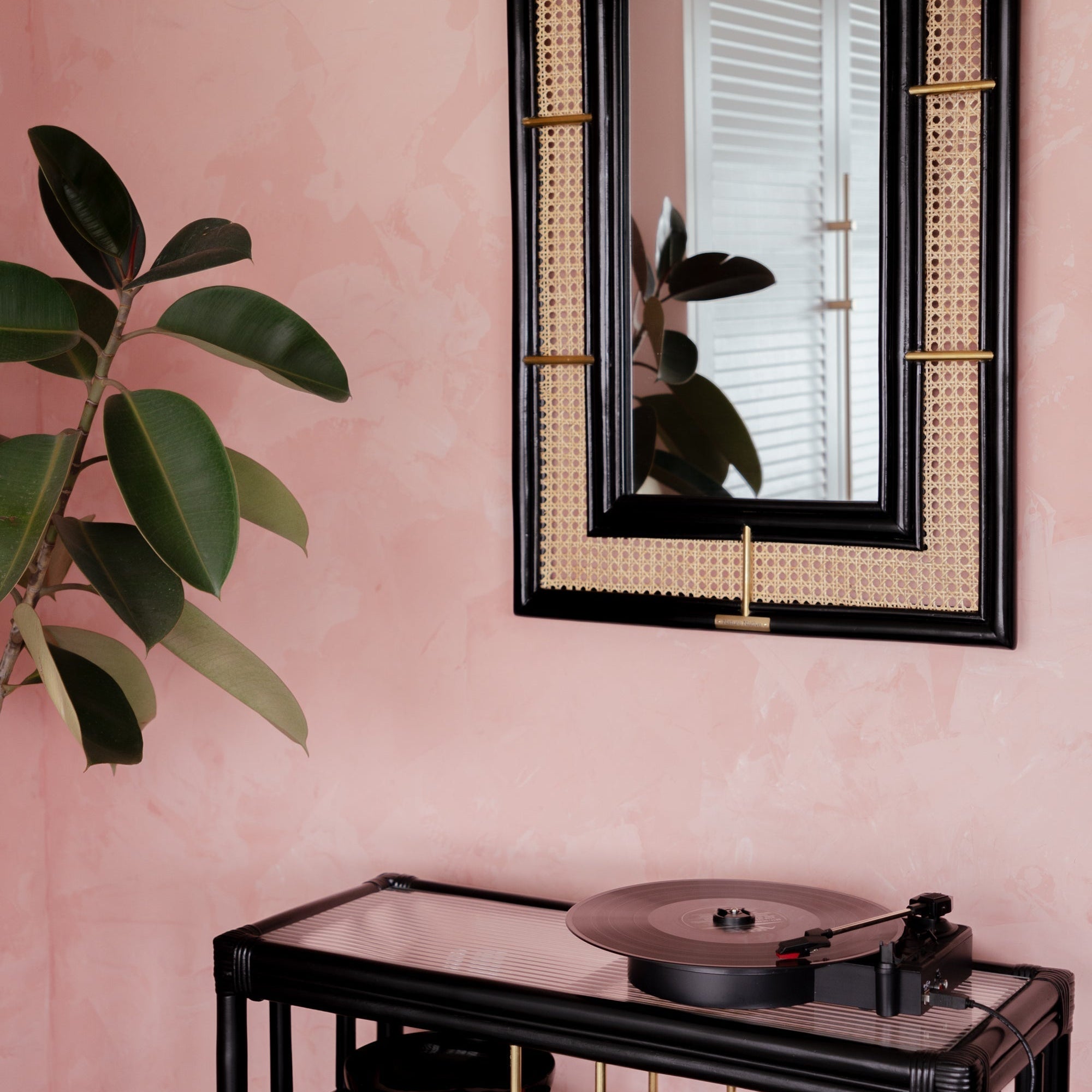 Dreamy Days, Summer Haze: An Ode to Slowing Down at Home with Natural Beauty