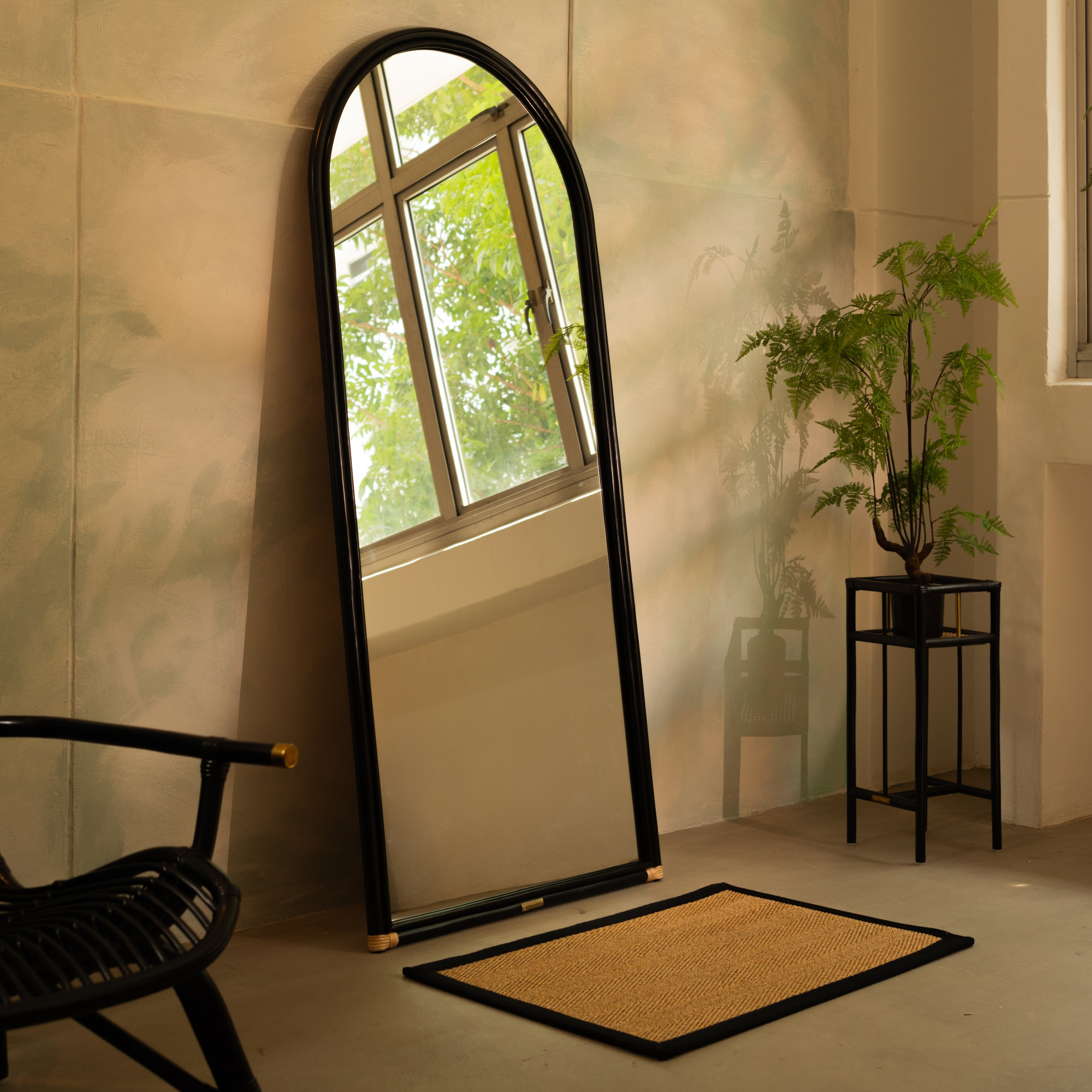 ARCH Floor Mirror - Black