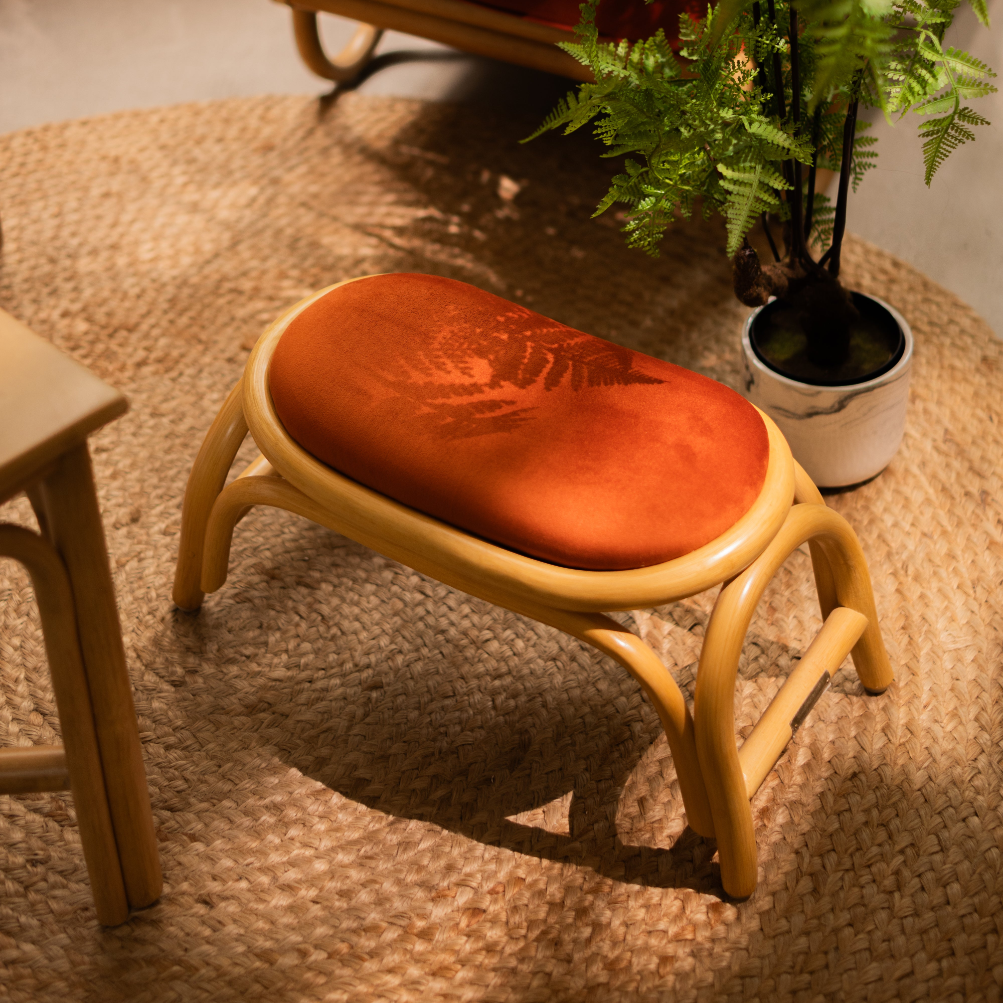 LINN Gardening Stool - Natural, Upholstered