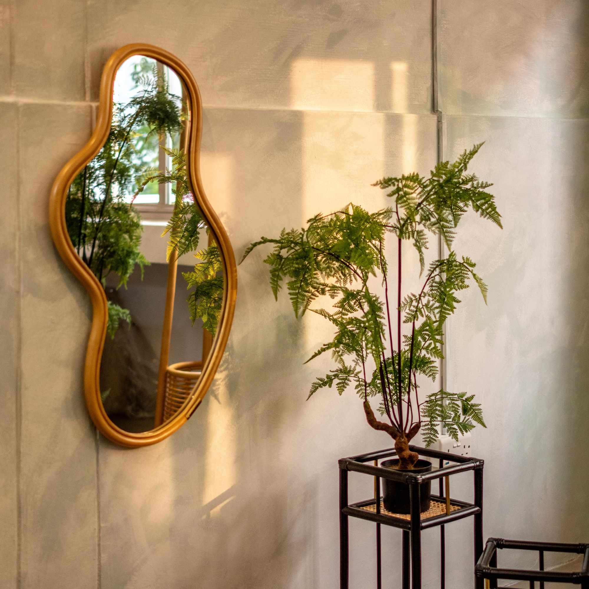 PUDDLE Wall Mirror - Natural